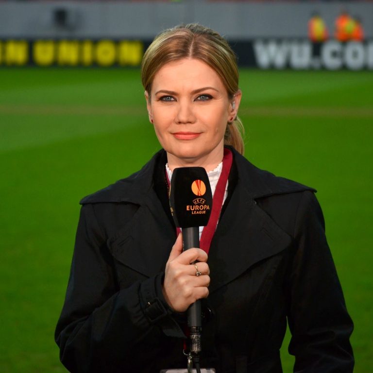 Cine este Ioana Cosma, prima femeie comentator la EURO 2020!