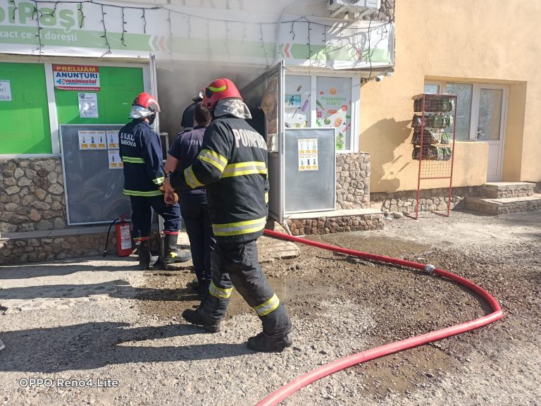 (UPDATE FOTO) Incendiu la un magazin în satul Bârnova. Intervin pompierii