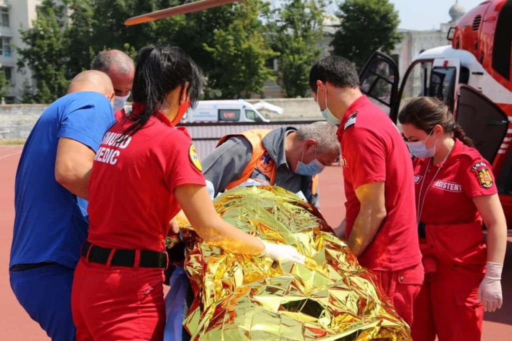 Misiune SMURD Iași pentru transportarea unui bărbat cu arsuri pe 85% din suprafaţa corpului din Republica Moldova