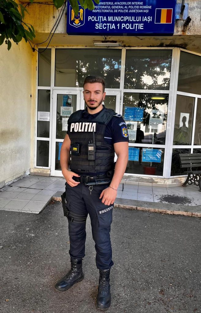 Un tânăr polițist din Iași a ajutat un bărbat să ajungă de urgență la Spitalul de Boli Cardiovasculare