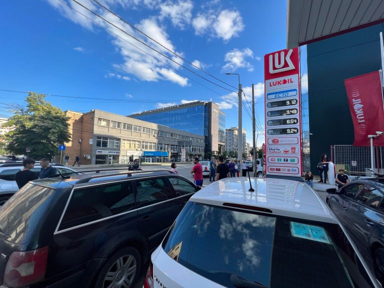 Protest împotriva preţului carburanţilor la mai multe benzinării din Iași! Șoferii vor protesta și astăzi