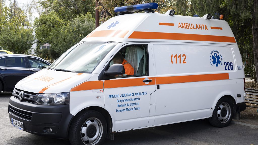 Trafic blocat in Bacau dupa ce doua TIR-uri s-au ciocnit