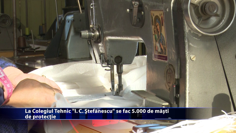 La Colegiul Tehnic „I. C. Stefanescu” se fac 5.000 de masti de protectie