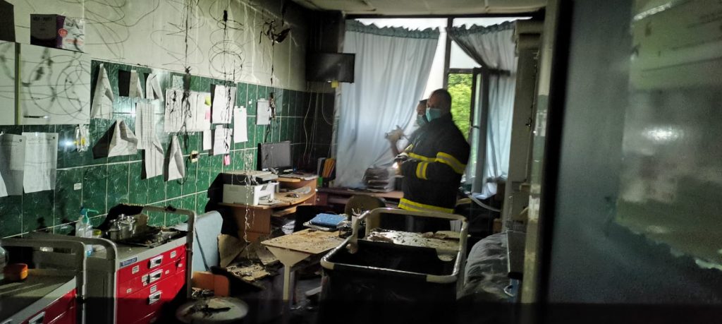 Au apărut primele imagini din saloanele care au luat foc la Spitalul „Sfânta Maria” din Iași. FOTO