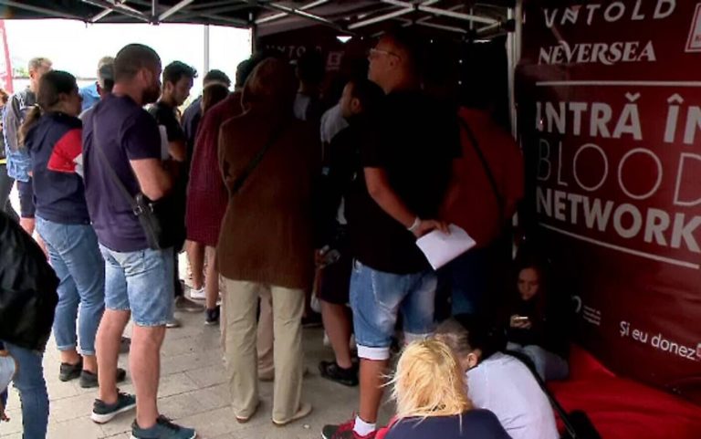 Caravana Blood Network a ajuns la Iași. Donezi sânge și primești bilet la UNTOLD 2021