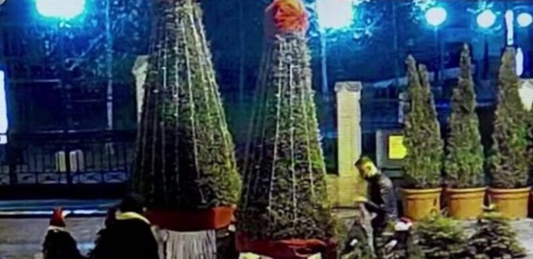 VIDEO Tineri filmați în timp ce fură decorațiunile montate pentru sărbători din zona centrală a Iașului