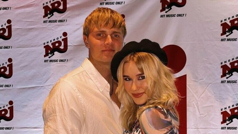 Femeia care s-a căsătorit cu fratele vitreg. Spune că mama sa a încurajat-o să își urmeze inima