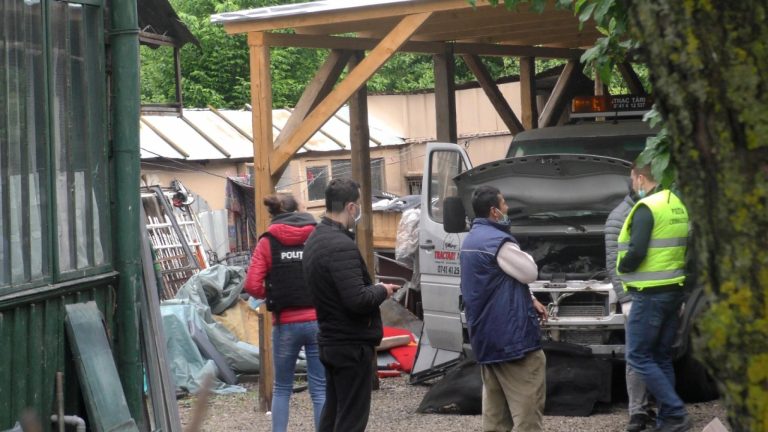 ACUM: Noi percheziții acasă la ,,mâncătorul de femei” din Rădăuți