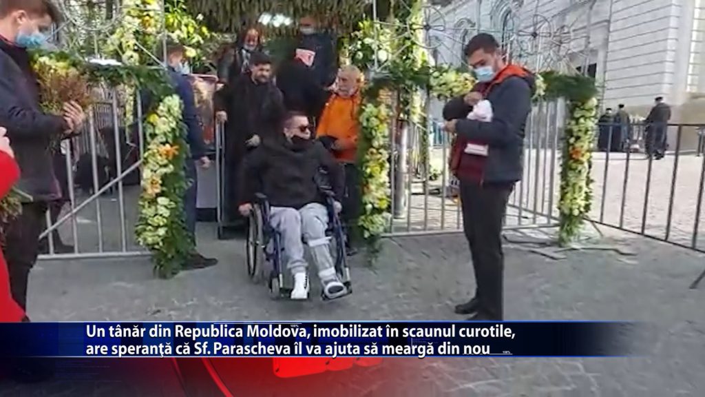 Un tanar din Republica Moldova, imobilizat in scaunul cu rotile, are speranta ca Sfanta Parascheva il va ajuta sa mearga din nou