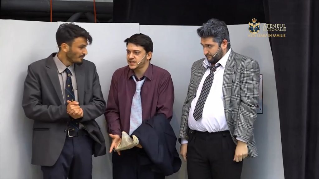 ASTĂ SEARĂ ÎN FAMILIE