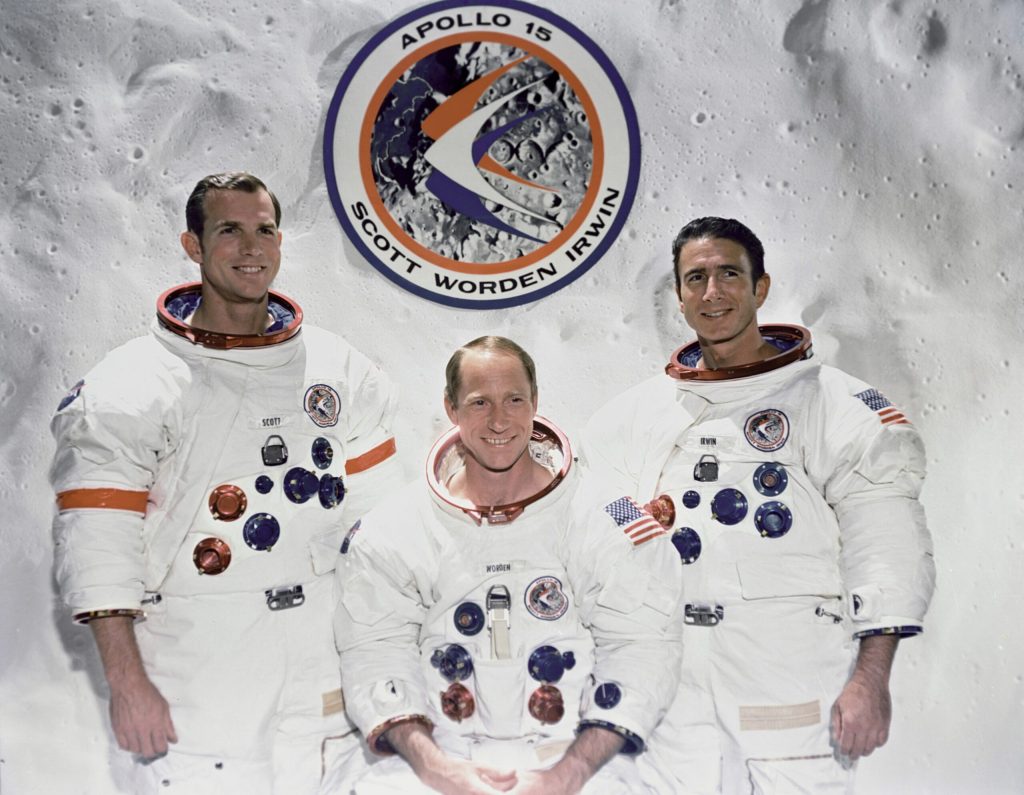 50 de ani de la Apollo 15. Imagini spectaculoase de la prima misiune în care oamenii au condus un vehicul pe Lună