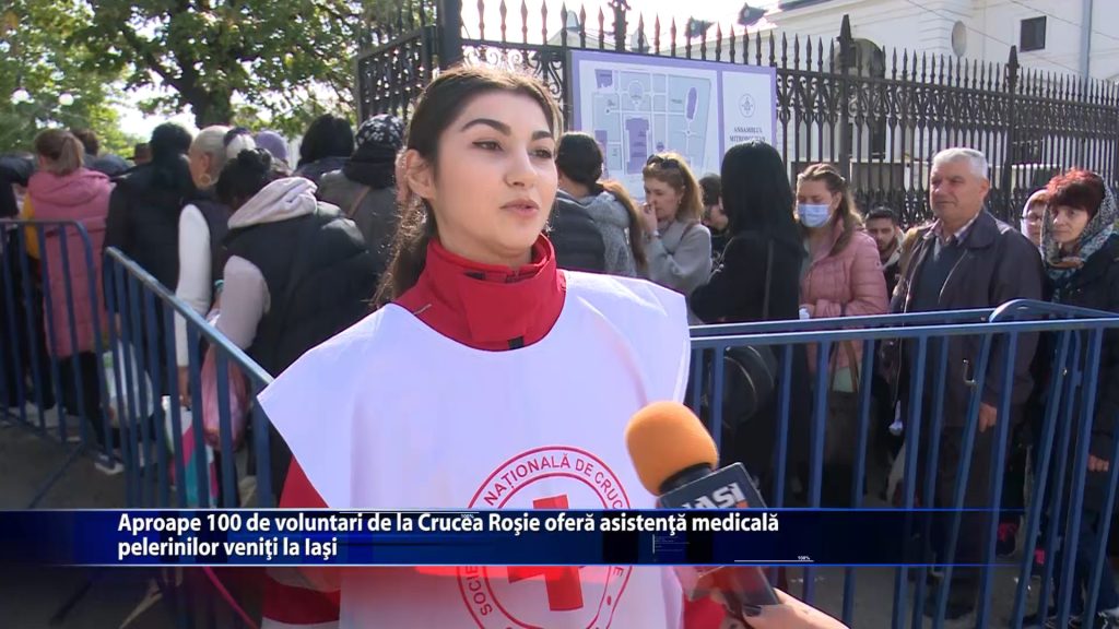 Aproape 100 de voluntari de la Crucea Rosie oferta asistenta medicala pelerinilor veniti la Iasi