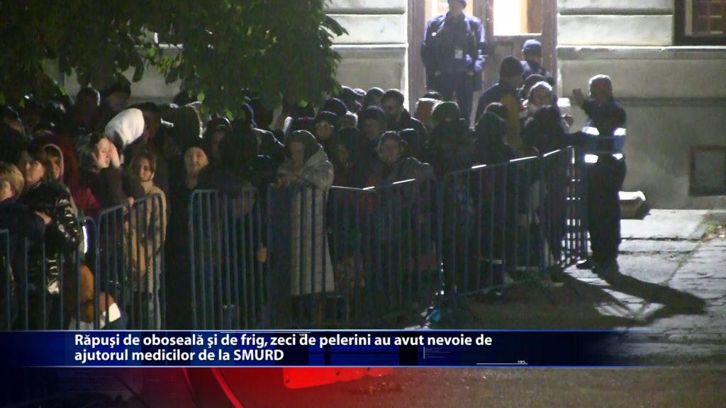 Rapusi de oboseala si de frig, zeci de pelerini au avut nevoie de ajutorul medicilor de la SMURD