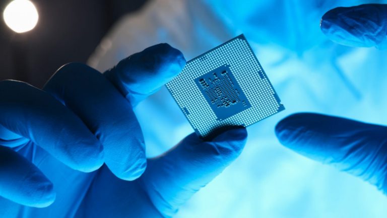 UE va investi 42 de miliarde de euro în industria semiconductorilor pentru a-și reduce dependența de Asia