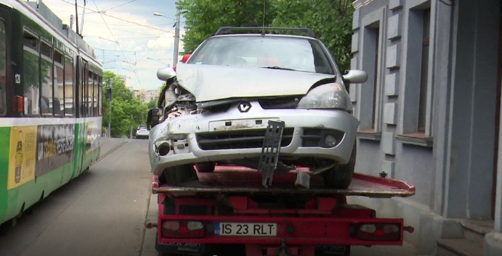 FOTO/VIDEO: Accident rutier în cartierul Tătărași!