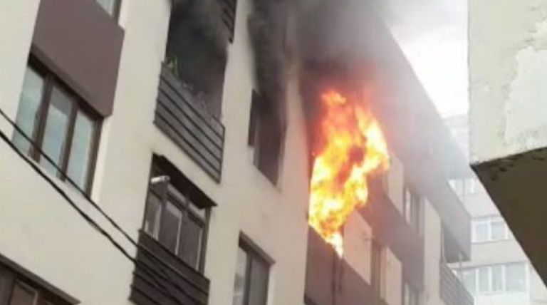 A luat foc boxa unui apartament din Păcurari