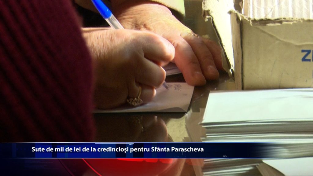 Sute de mii de lei de la credinciosi pentru Sfanta Parascheva