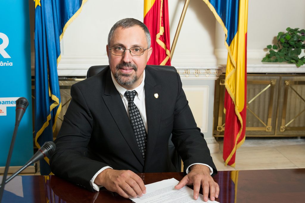 Dan Lungu propune înființarea unui Muzeu Național al Fotografiei la Iași