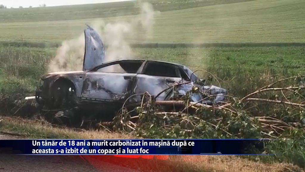 Un tanar de 18 ani a murit carbonizat in masina dupa ce aceasta s-a izbit de un copac si a luat foc
