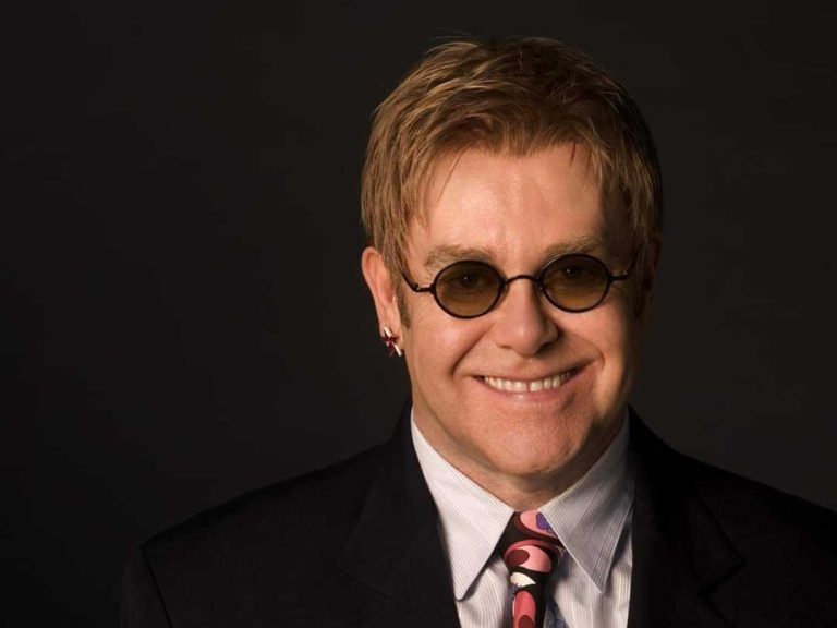 Câţi bani s-au strâns datorită concertului caritabil organizat de Elton John, cu scopul de a ajuta victimele COVID-19