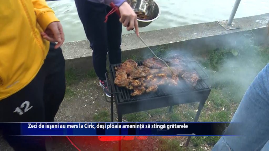Zeci de ieseni au mers la Ciric, desi ploia ameninta sa stinga gratarele