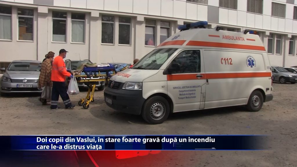Doi copii din Vaslui, in stare foarte grava dupa un incendiu care le-a distrus casa