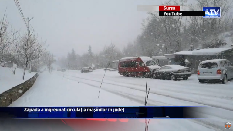 Zapada a ingreunat circulatia masinilor in judet