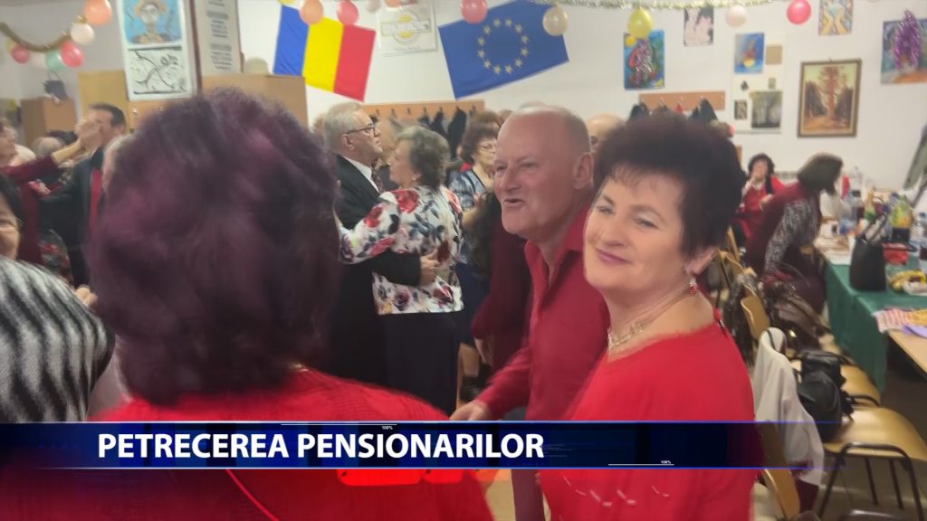 CRACIUN PETRECUT LA CLUBUL PENSIONARILOR