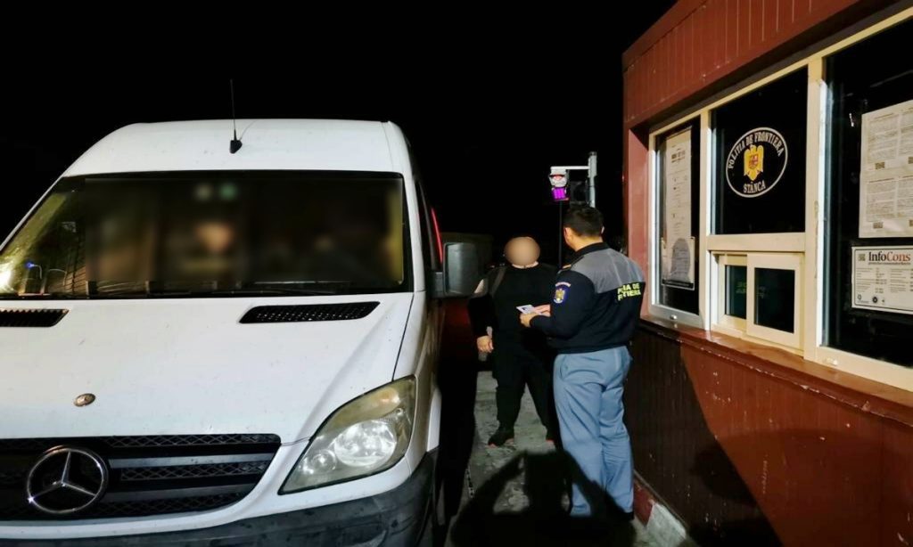 Permis de conducere fals achiziţionat cu 2.000 de lei