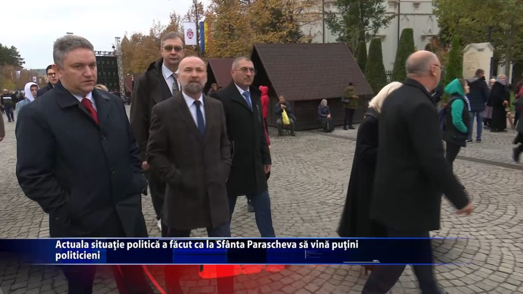 Zeci de politicieni s-au rugat pentru pace in timpul slujbei inchinate Sfintei Parascheva