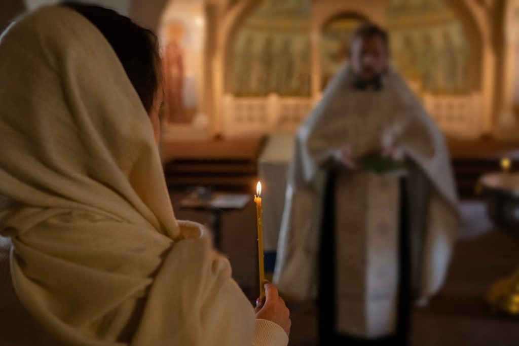 Episcopia Maramureşului şi Sătmarului referitor la reclamația de hărțuire sexuală din partea unei refugiate: ,,e o persoană instabilă emoțional”
