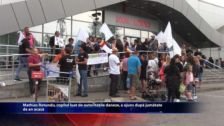 Mathias Rotundu, copilul luat de autoritatile daneze, a ajuns dupa jumatate de an acasa