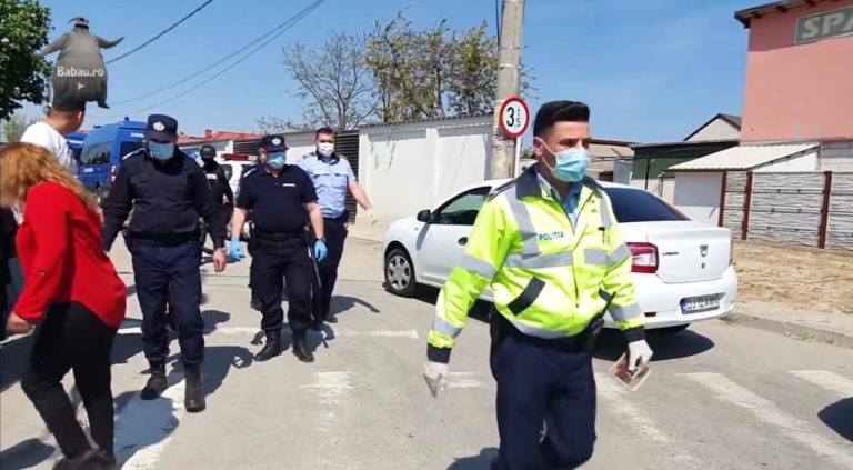 VIDEO. Logodnă cu zeci de persoane “stricată” de mascaţi şi militari