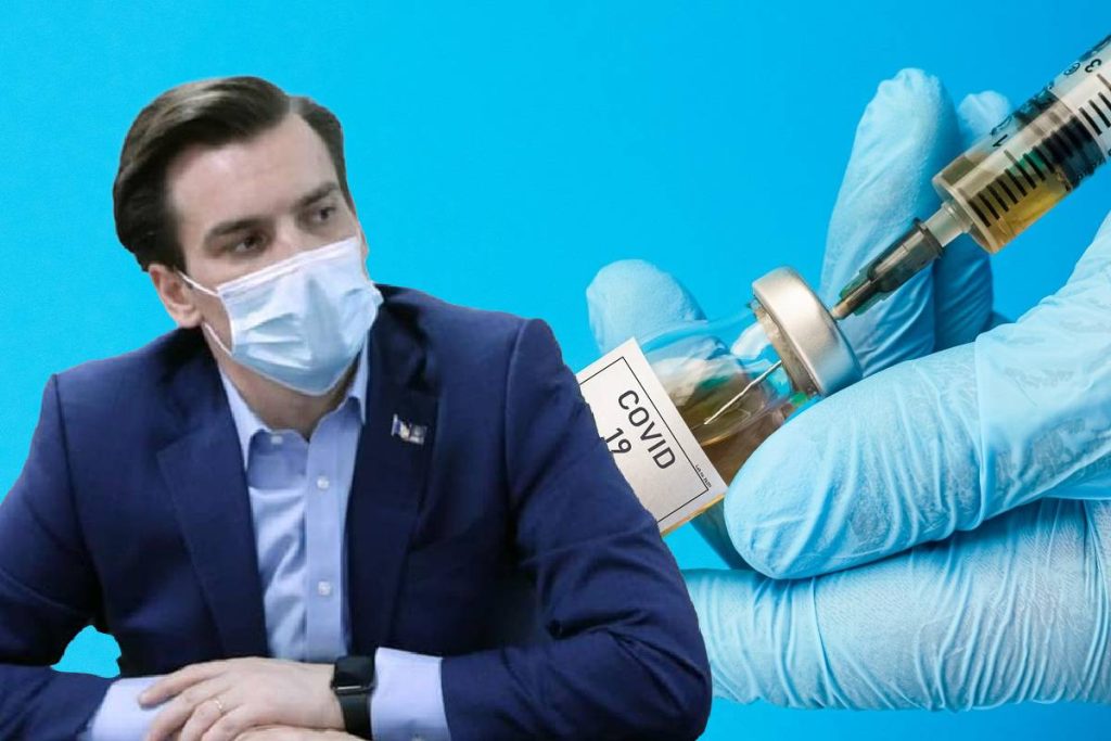 După un an și jumătate, CNCAV a fost desființat. Vaccinarea Covid-19 va trece în subordonea Ministerului Sănătății