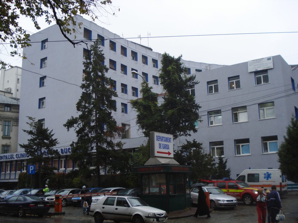 O femeie de 61 de ani bolnavă de COVID s-a aruncat de la etaj la Spitalul Floreasca din Bucureşti