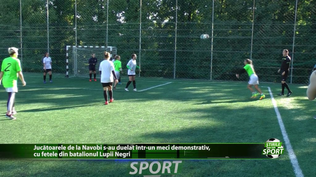 Jucătoarele de la Navobi s-au duelat într-un meci demonstrativ, cu fetele din batalionul Lupii Negri