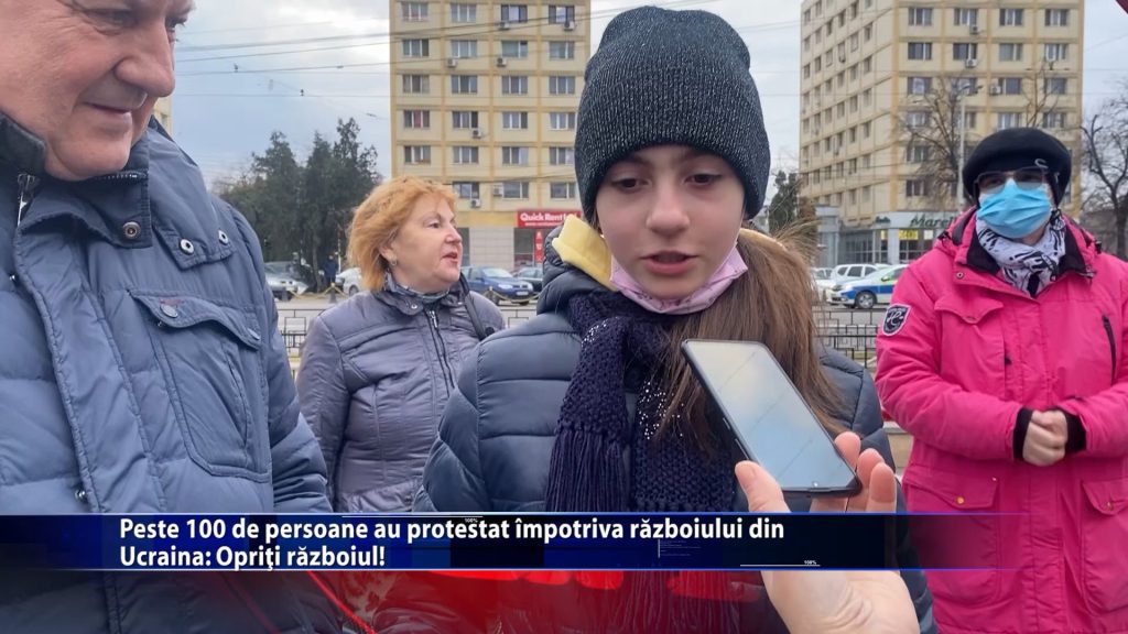 Peste 100 de persoane au protestat impotriva razboiului din Ucraina: Opriti raboiul!