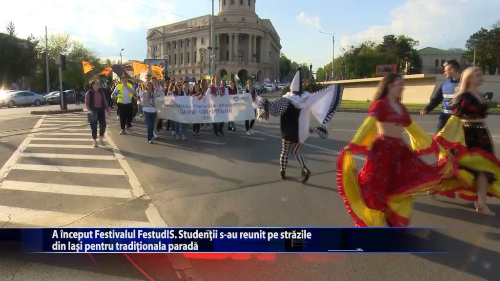 A inceput Festivalul FestudIS. Studentii s-au reunit pe strazile din Iasi pentru traditionala parada
