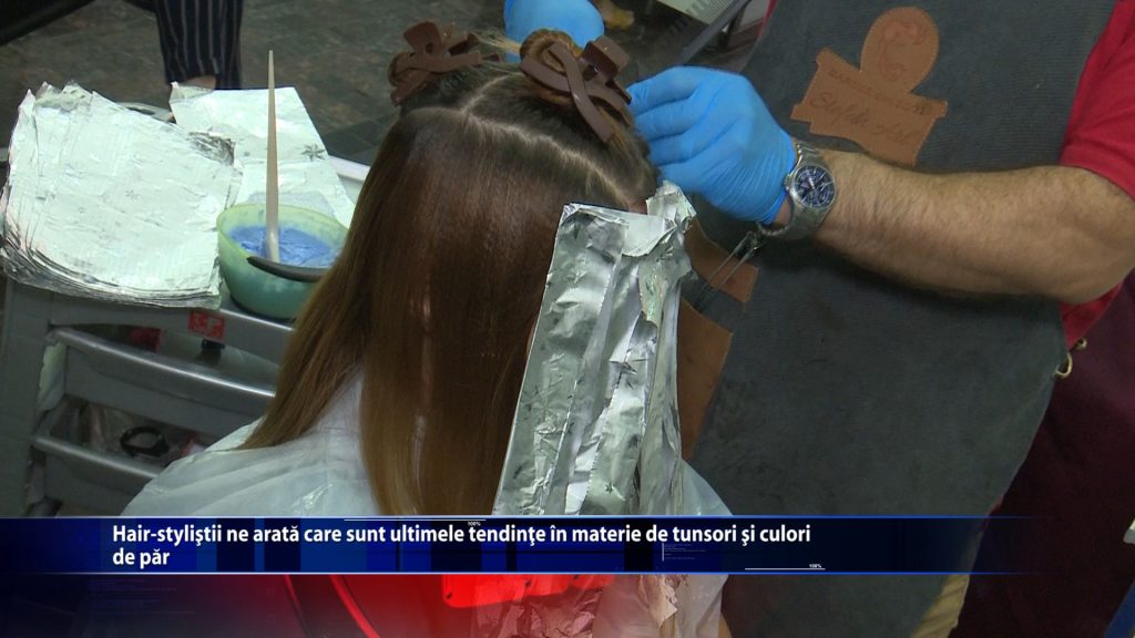 Hair-stylistii ne arata care sunt ultimele tendinte in materie de de tunsori si culori de par