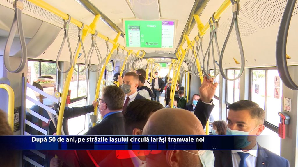 După 50 de ani, pe străzile Iașului circulă iarăși tramvaie noi