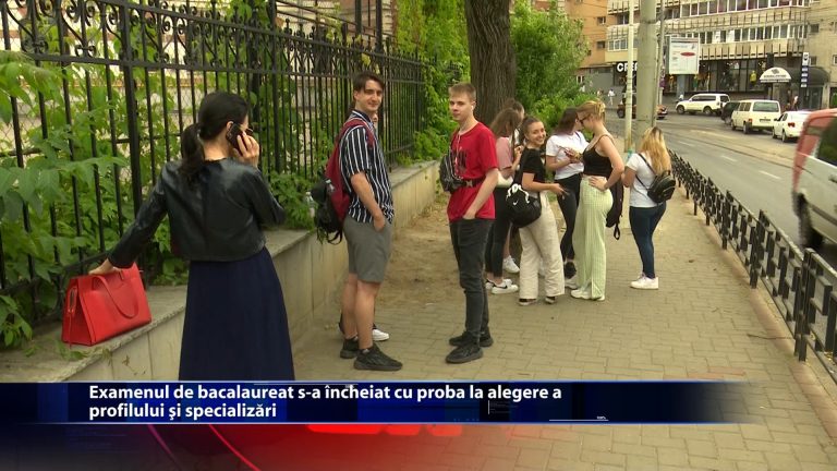 Examenul de bacalaureat s-a incheiat cu proba la alegere a profilului si specializari