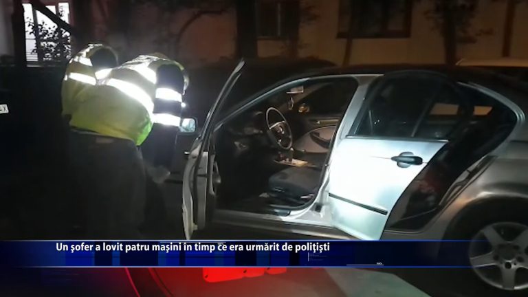 Un sofer a lovit patru masini in timp ce era urmarit de politisti