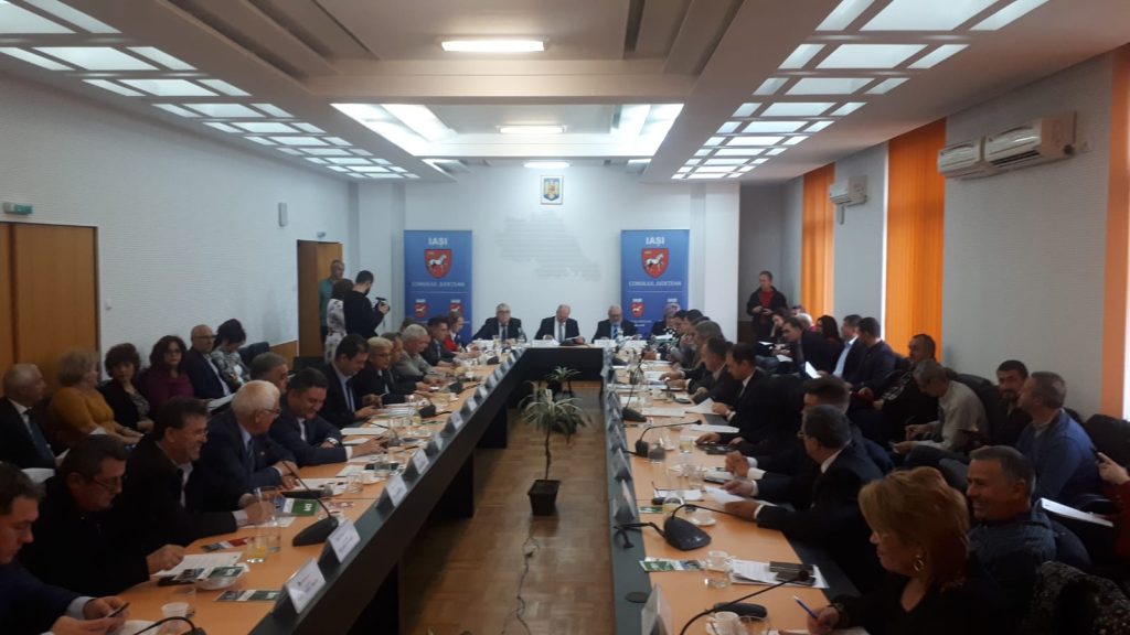 33 de proiecte se dezbat acum la Consiliul Județean