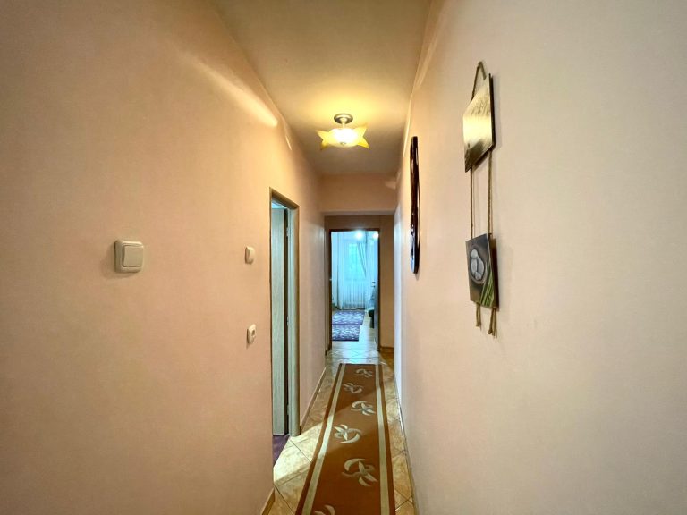 Vânzare apartament 3 camere, zona Păcurari