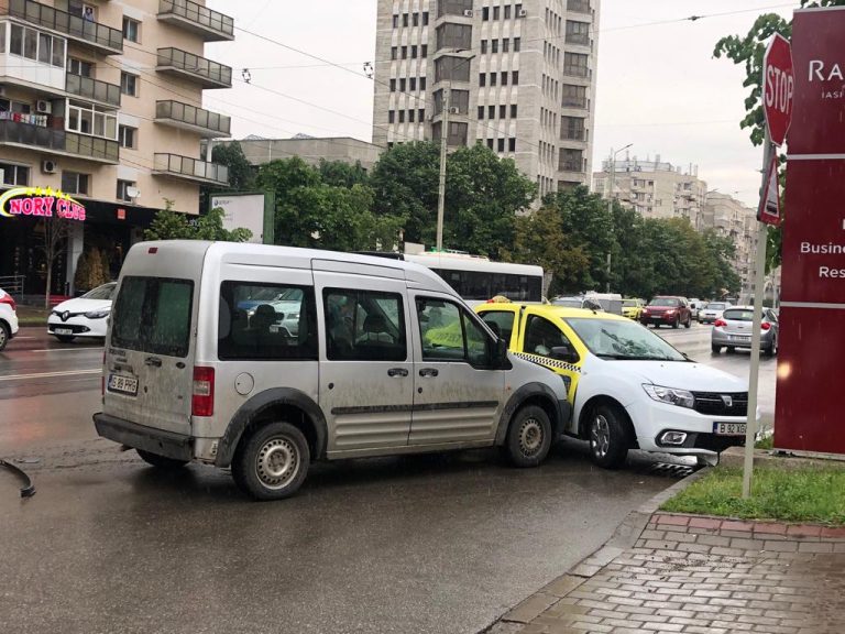 EXCLUSIV! Accident rutier pe Bulevardul Independenței