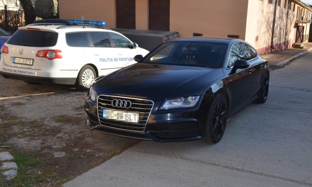 Autoturism semnalat furat din Marea Britanie, descoperit în trafic de polițiștii de frontieră ieșeni