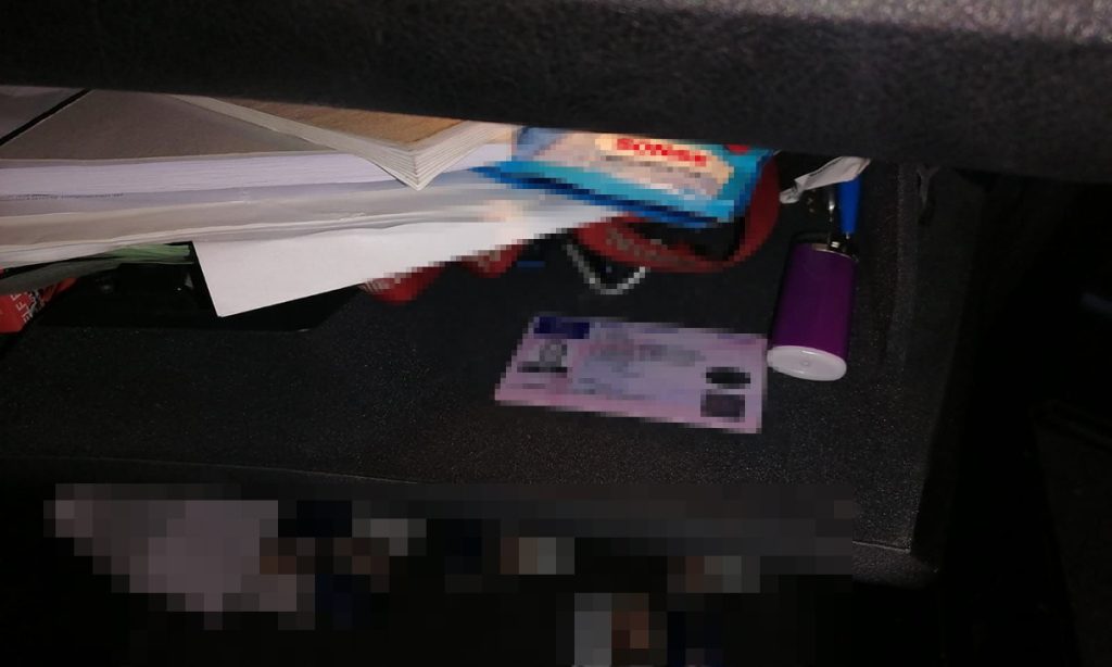 Permis de conducere românesc fals cumpărat cu 150 de euro