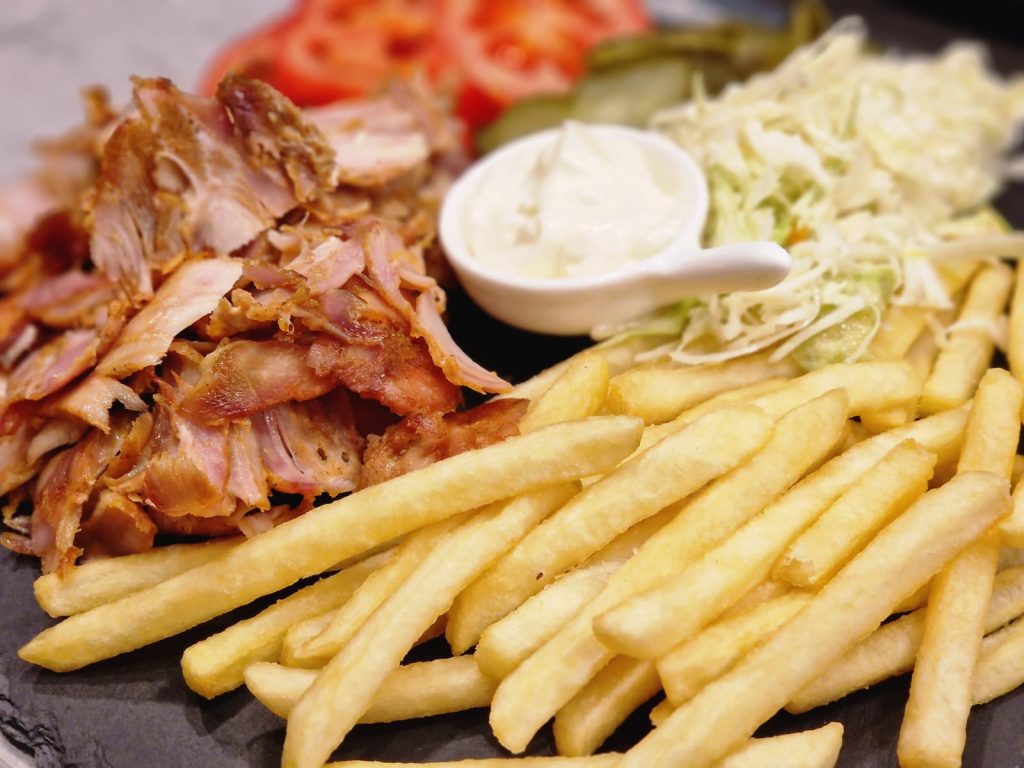VIDEO. CEBUUN, cel mai nou fast food din Iași a fost inaugurat de Sf Andrei!