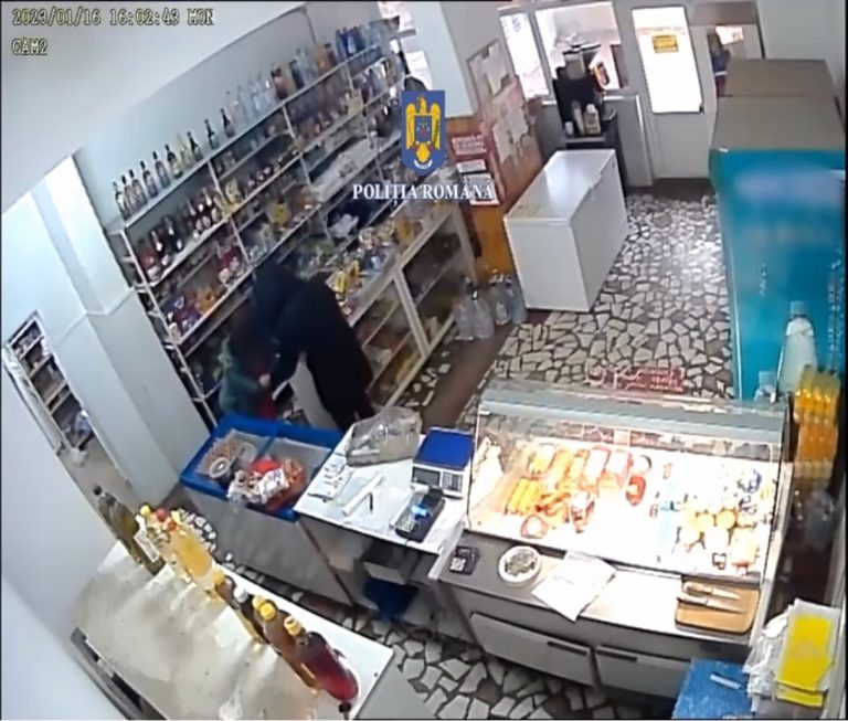 VIDEO. Un gălățean de 20 de ani a amenințat, cu un cuțit, o vânzătoare!