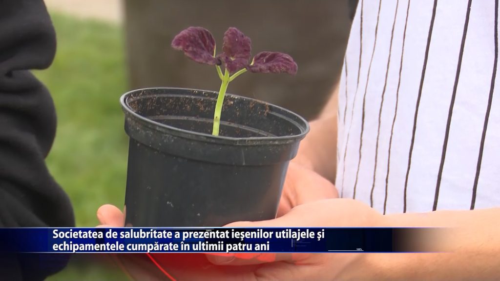 Societatea de salubritate a prezentat iesenilor utilajele si echipamentele cumparate in ultimii patru ani